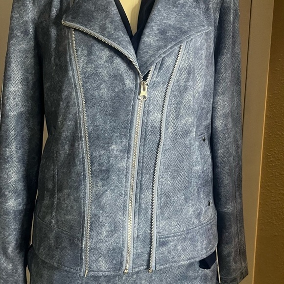 Liquid leather jacket and pant set blue snakeskin by Clara sun woo nwt - Picture 16 of 16